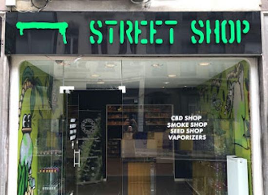 belgium/brussels/ixelles/shop/streetshop