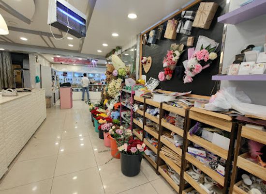 saudi-arabia/asir-mountains/shop/give-gifts-to-love-one-another