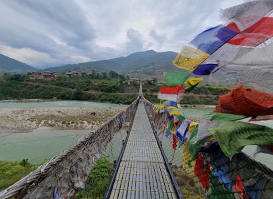 bhutan/punakha-valley/shop/punakha-suspension-bridge