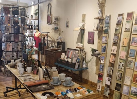 belgium/ghent/korenmarkt/shop/tinedegroote