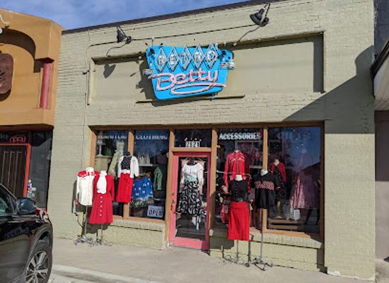 utah/great-salt-lake-desert/shop/retro-betty