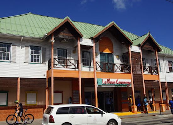 saint-lucia/dennery-quarter/shop/la-place-carenage