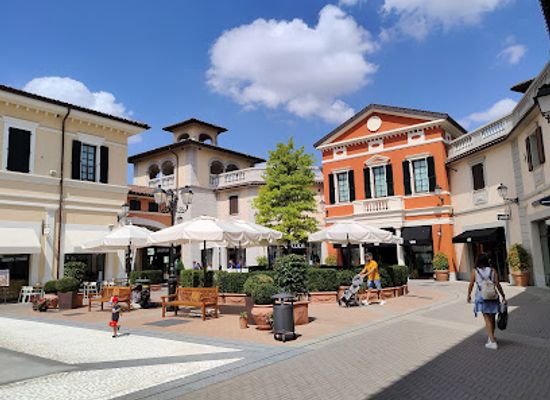 italy/piedmont/shop/centro-commerciale-serravalle