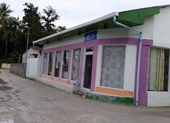 maldives/gnaviyani-atoll/shop/naaz-store