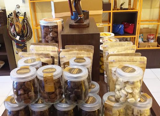 indonesia/south-papua/shop/oleh-oleh-cokelat-papua-choco-chic-chocolate-gifts-shop