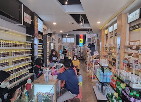 indonesia/east-java/shop/toko-parfum-aksesoris-kosmetik-oxy-jombang