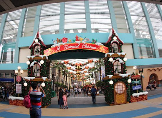 singapore/sentosa/siloso-beach/shop/universal-studios-store