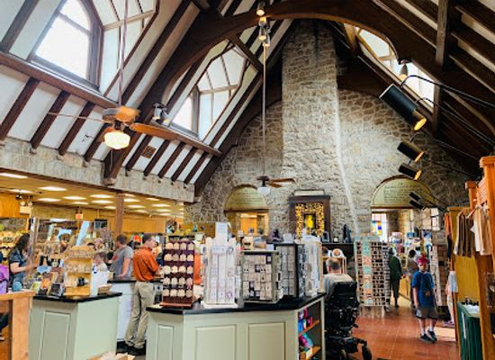 virginia/luray-caverns/shop/luray-caverns-gift-shop