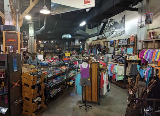 alabama/hill-country/shop/mountain-high-outfitters