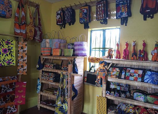 uganda/kibale-national-park/shop/kelele-craft-shop-ii-social-center