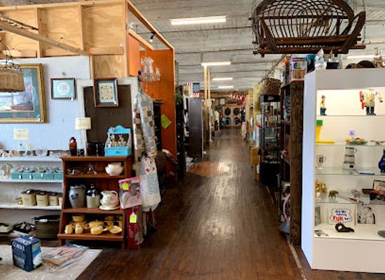 mississippi/the-red-clay-hills/shop/relics-antique-marketplace