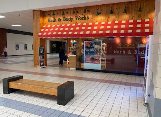 illinois/illinois-river-valley/shop/bath-body-works