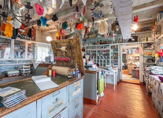 norway/senja-island/shop/gammelbutikken-i-skrolsvik