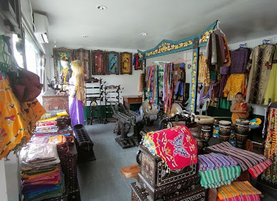 philippines/northern-mindanao/shop/rajah-souvenirs-and-cultural-dress-shop