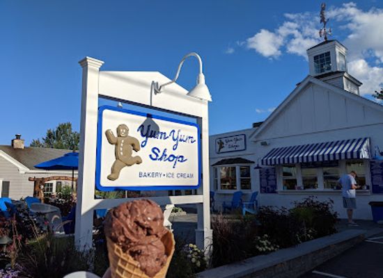 new-hampshire/lake-winnipesaukee/shop/yum-yum-shop