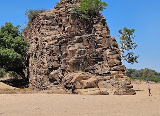 botswana/tuli-block/shop/solomons-wall