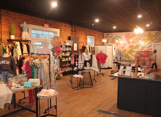 indiana/southwest-indiana/shop/the-mac-boutique