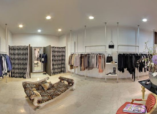 germany/munich/shop/famous-exclusive-designer-outlet
