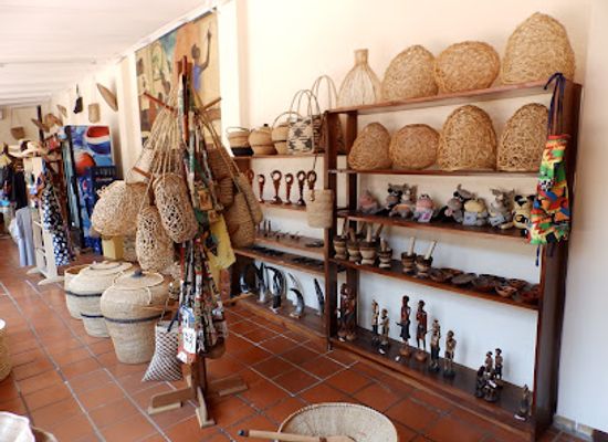 zambia/batoka-gorge/shop/livingstone-museum-crafts-shop