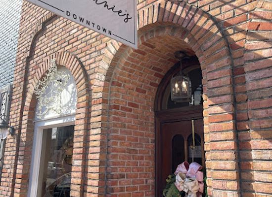 alabama/fairhope/shop/stephanie-s-downtown-boutique