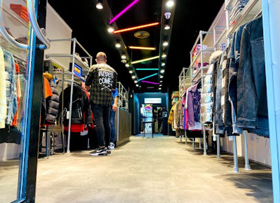 belgium/county-of-namur/shop/elvis-king-z-shop