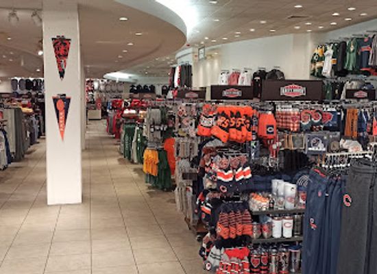 illinois/fox-valley/shop/rally-house-fox-valley-mall