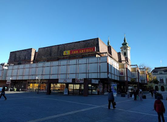 hungary/eger/shop/s-c-aruhazlanc-rt