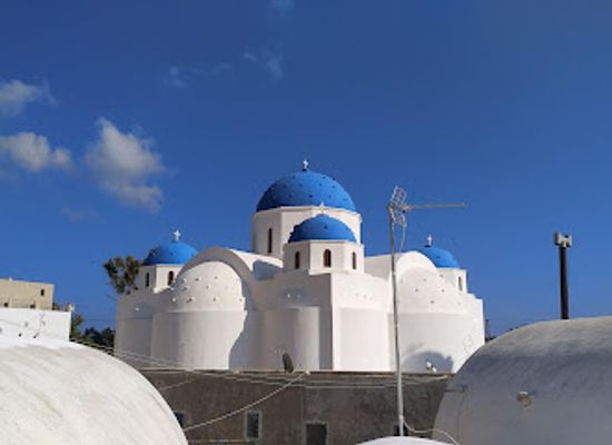 greece/santorini/perissa/shop/studio-leather-zafiropoulos