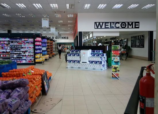 botswana/palapye/shop/food-lovers-market