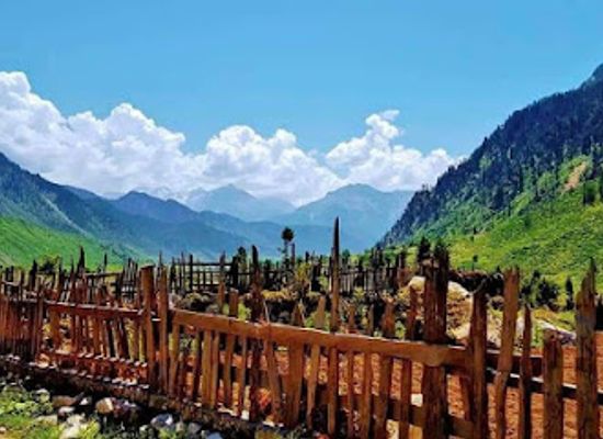 pakistan/hunza-valley/shop/hunza-vintage-huts
