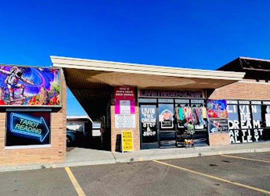 washington/kennewick/shop/livin-the-dream-stop-and-shop