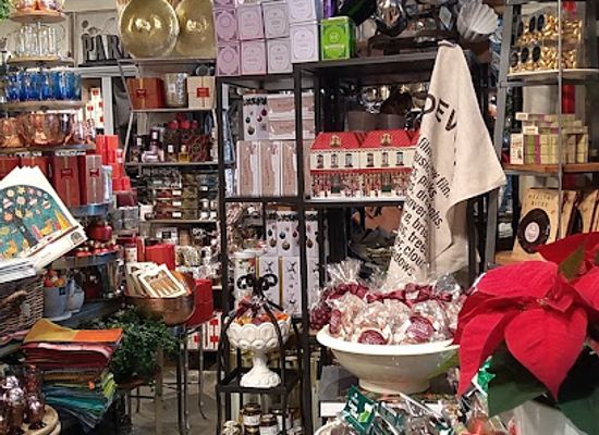 california/modesto/shop/fleur-de-lys-country-living