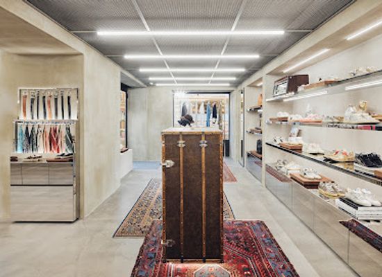 italy/cortina-d-ampezzo/shop/golden-goose-cortina