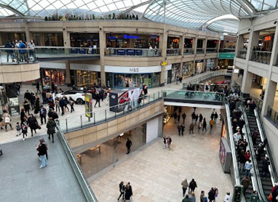 united-kingdom/leeds/shop/urban-outfitters