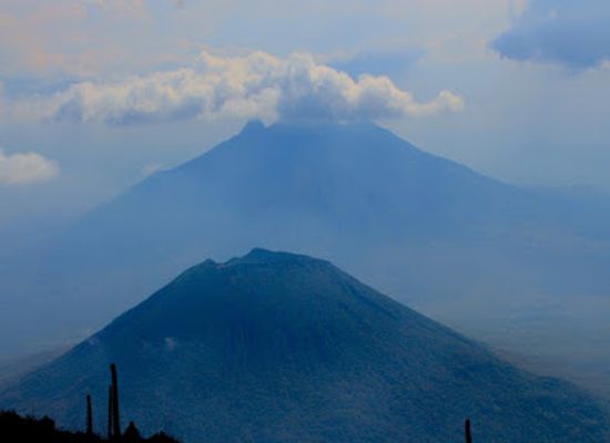 rwanda/volcanoes-national-park/shop/choose-kigali