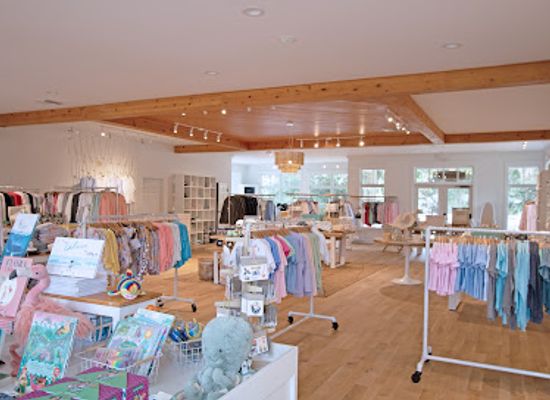 florida/amelia-island/shop/amelia-s-treasures