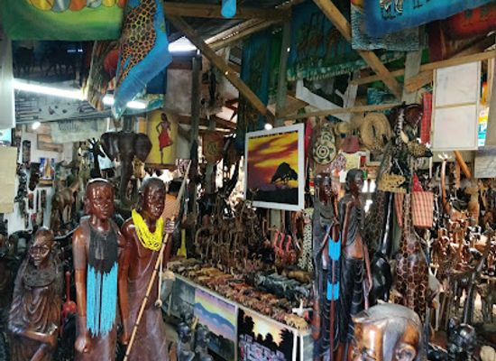 kenya/great-rift-valley/shop/rift-valley-collectors-den-lanet-gate