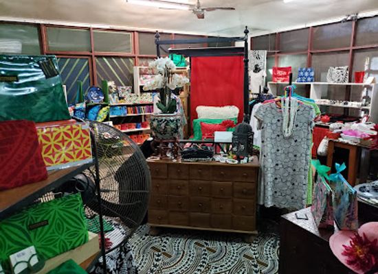 samoa/mulifanua/shop/plantation-house