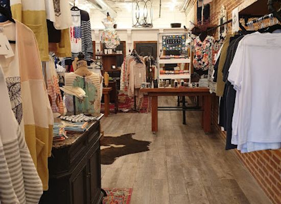 illinois/galena-historic-district/shop/elle-beck-s-lifestyle-boutique