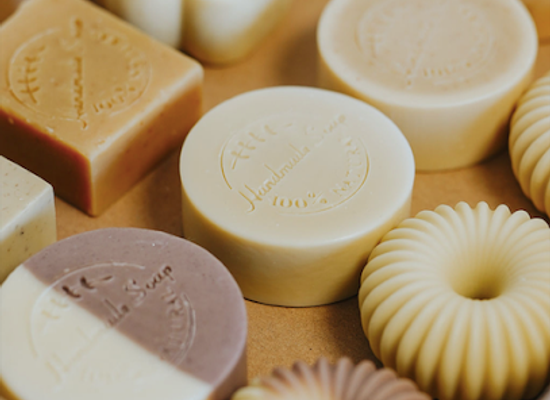 austria/kaiser-mountains/shop/kerzenlicht-manufaktur-naturprodukte-seifen-kerzen-naturkosmetik