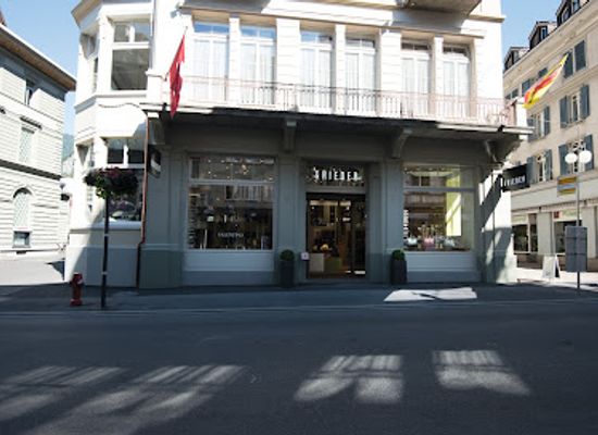 switzerland/interlaken/shop/bongenie-grieder