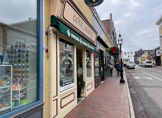 new-hampshire/seacoast-region/shop/celtic-crossing