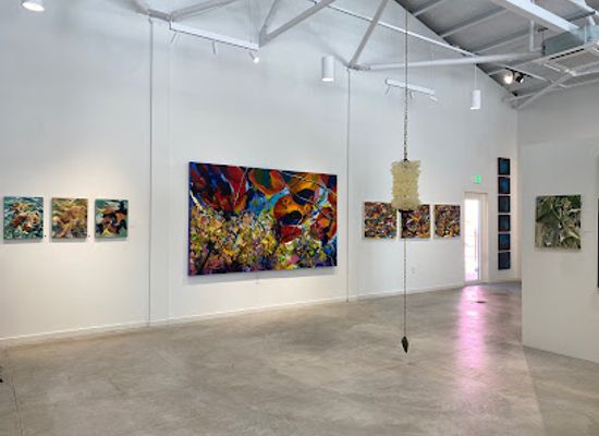 the-bahamas/mayaguana/shop/the-gallery-wine-bar