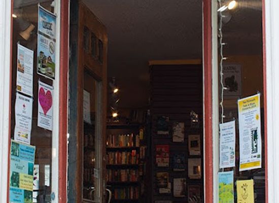 vermont/windsor-county/shop/the-book-nook