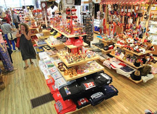 canada/western-canada/shop/royal-canadian-gifts
