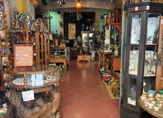 mexico/guanajuato/guanajuato-historic-center/shop/la-casa-de-la-abuela