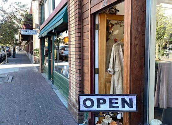 oregon/central-oregon/shop/worth-wild-boutique