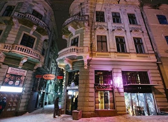 ukraine/chernivtsi/old-town/shop/solo-karaoke-music-bar
