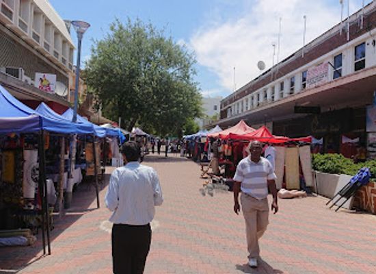 botswana/kalahari-desert/shop/main-mall