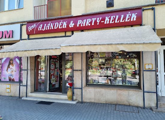hungary/nyiregyhaza/shop/fess-ajandekuzlet